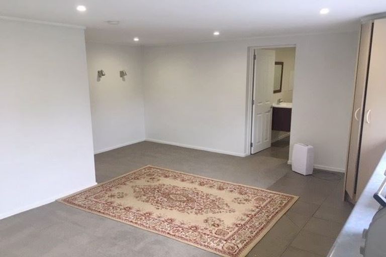 Photo of property in 75 Don Buck Road, Massey, Auckland, 0614