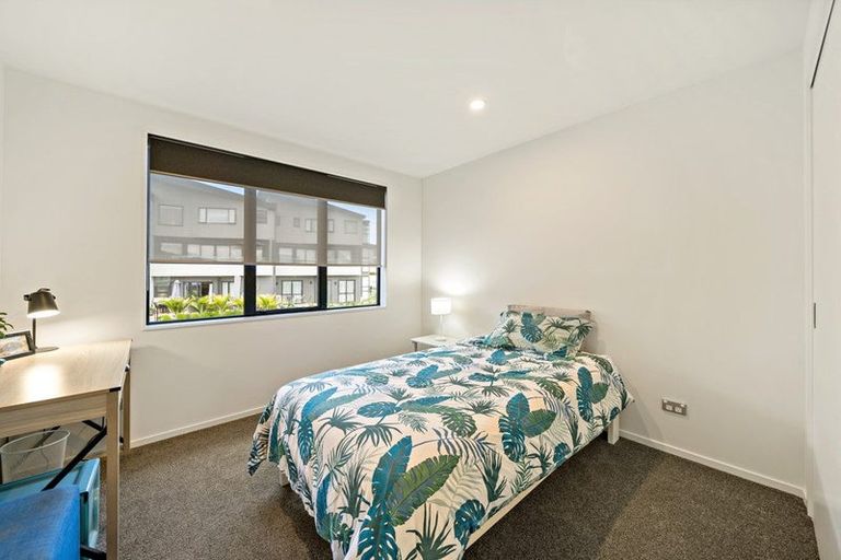 Photo of property in 15 Moki Place, Long Bay, Auckland, 0630