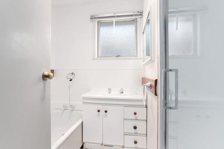 Photo of property in 30 Glendene Avenue, Glendene, Auckland, 0602