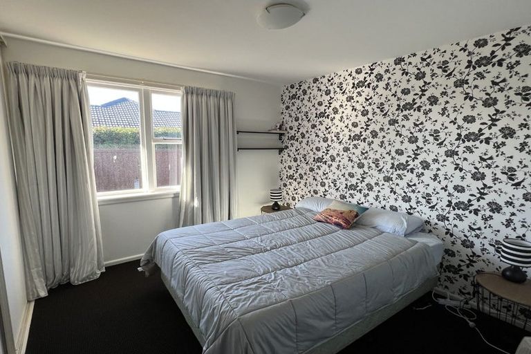 Photo of property in 11 Dunster Street, Burnside, Christchurch, 8053