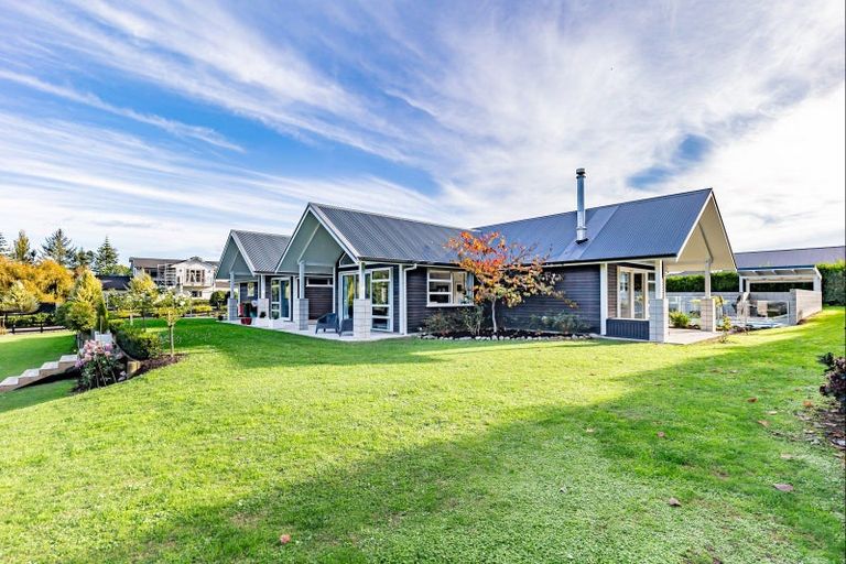 Photo of property in 20 Tunbridge Wells, Ohau, Levin, 5570