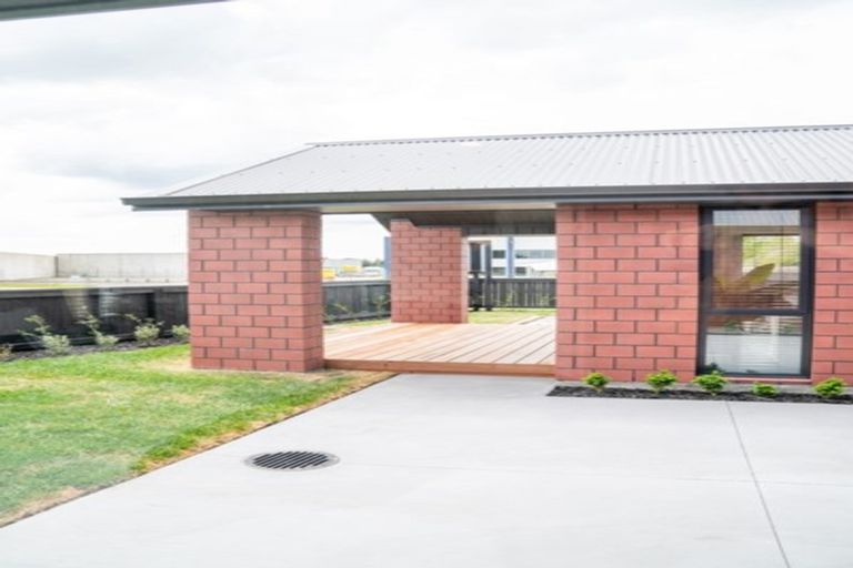 Photo of property in 70 Te Wharo Drive, Papamoa, 3118