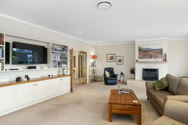 Photo of property in 17 Orchard Grove, East Taieri, Mosgiel, 9024