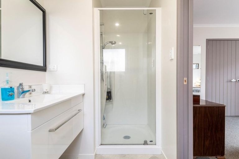 Photo of property in 61 Bathurst Crescent, Pyes Pa, Tauranga, 3112