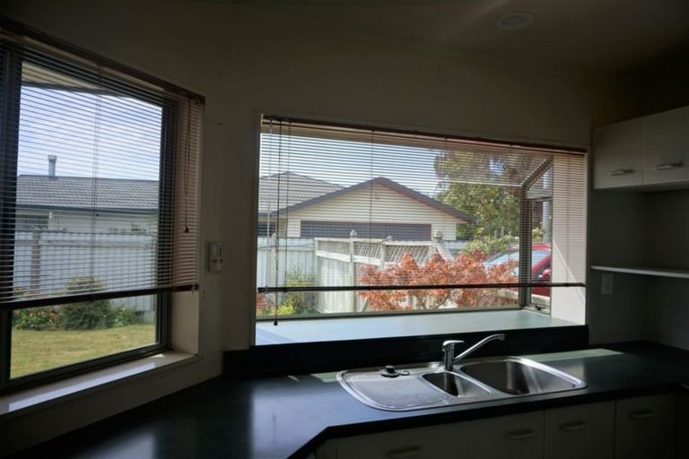 Photo of property in 68 Whiting Crescent, Greenmeadows, Napier, 4112