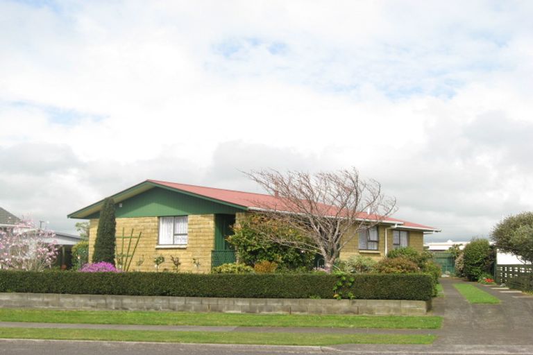 Photo of property in 4 Sunnyvale Street, Bell Block, New Plymouth, 4312