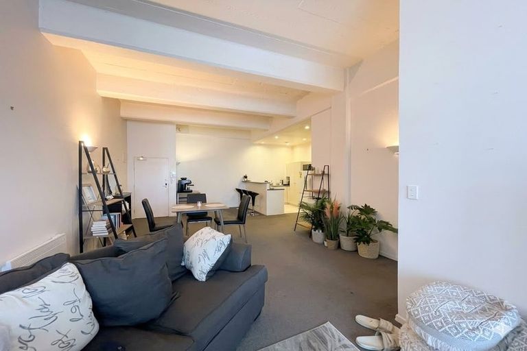 Photo of property in Tennyson Apartments, 6/25 Tennyson Street, Te Aro, Wellington, 6011