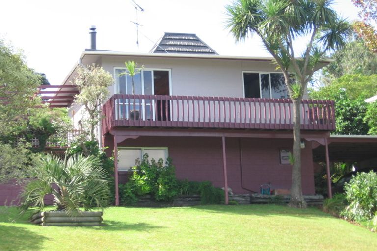 Photo of property in 18 Ragley Street, Titirangi, Auckland, 0604