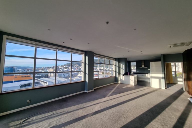 Photo of property in Grandstand Apartments, 38/80 Kent Terrace, Mount Victoria, Wellington, 6011