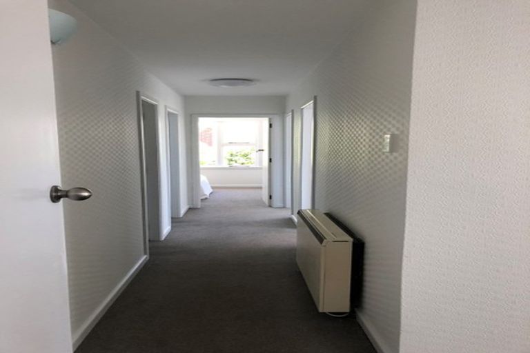 Photo of property in 53 Greendale Avenue, Avonhead, Christchurch, 8042