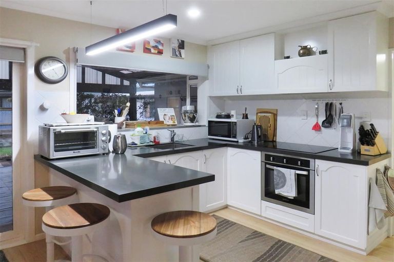 Photo of property in 11 Edmund Road, Mangakakahi, Rotorua, 3015