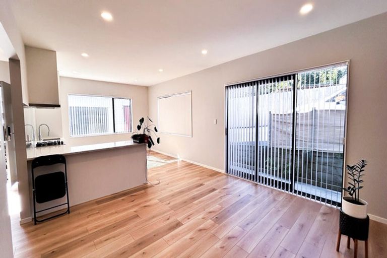 Photo of property in 24e Poinsettia Place, Henderson, Auckland, 0610