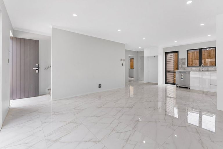 Photo of property in 149d Bucklands Beach Road, Bucklands Beach, Auckland, 2012