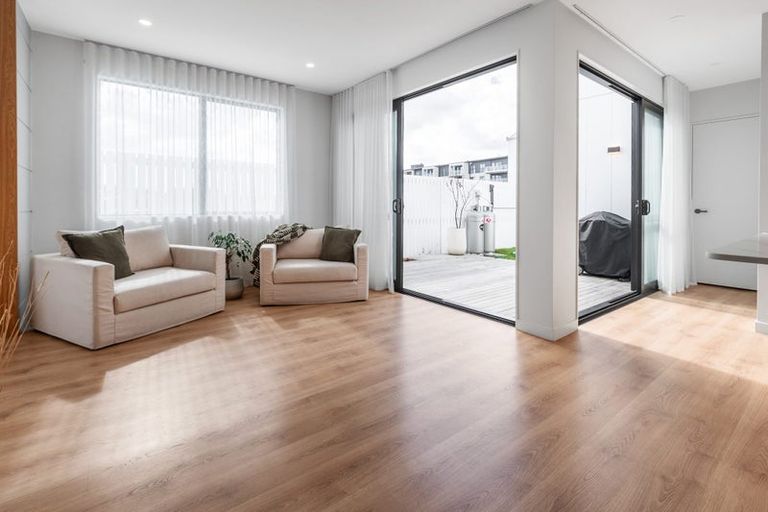 Photo of property in 4 Green Bamboo Road, Hobsonville, Auckland, 0616