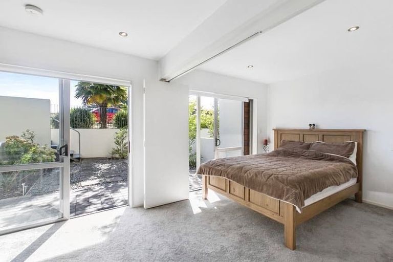 Photo of property in 4b/71 Spencer Road, Oteha, Auckland, 0632