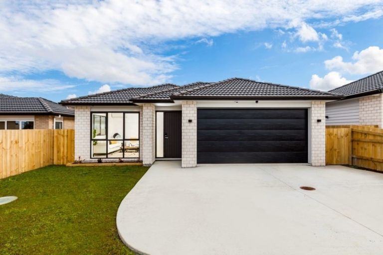 Photo of property in 8 Whakapono Road, Pukekohe, 2120