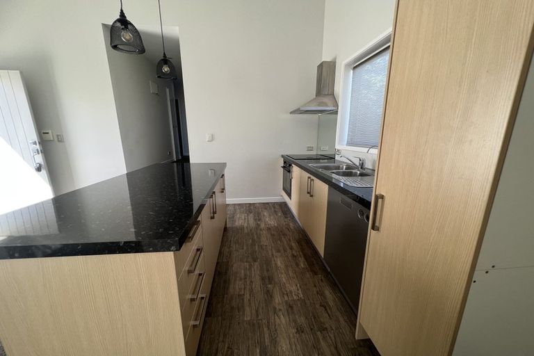 Photo of property in 9b Mackwood Place, Birkdale, Auckland, 0626