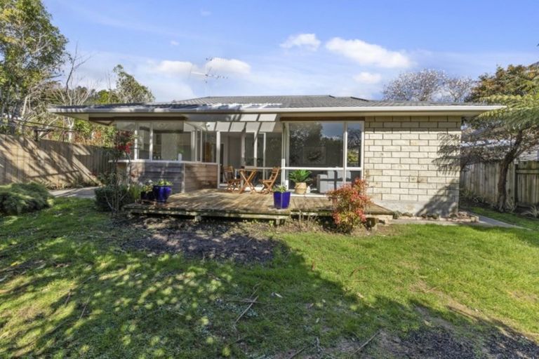 Photo of property in 2/35 Manuka Street, Stokes Valley, Lower Hutt, 5019