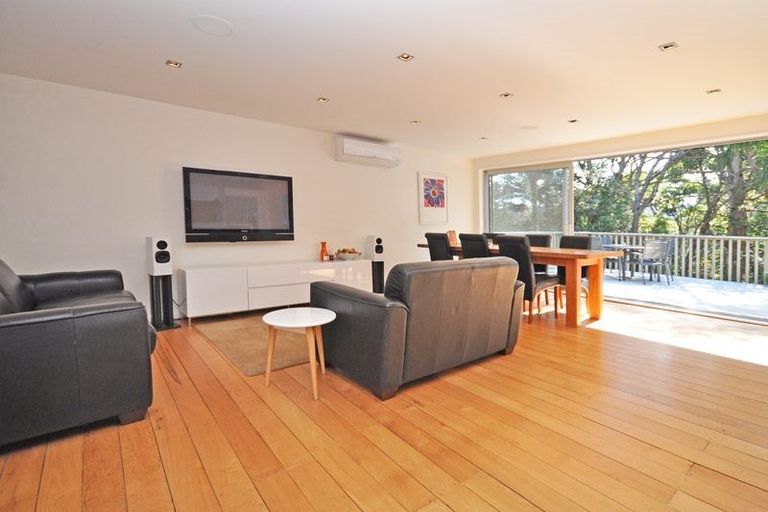 Photo of property in 585 South Titirangi Road, Titirangi, Auckland, 0604