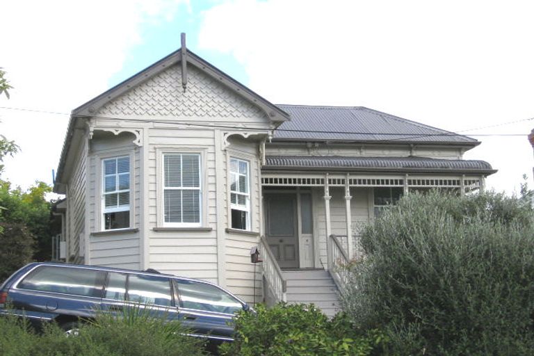 Photo of property in 27 Shoal Bay Road, Devonport, Auckland, 0624