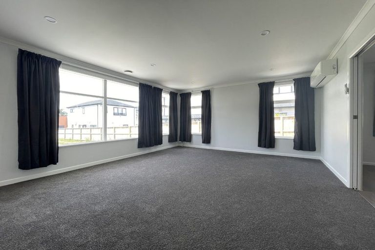 Photo of property in 4 Chapman Road, Te Atatu Peninsula, Auckland, 0610