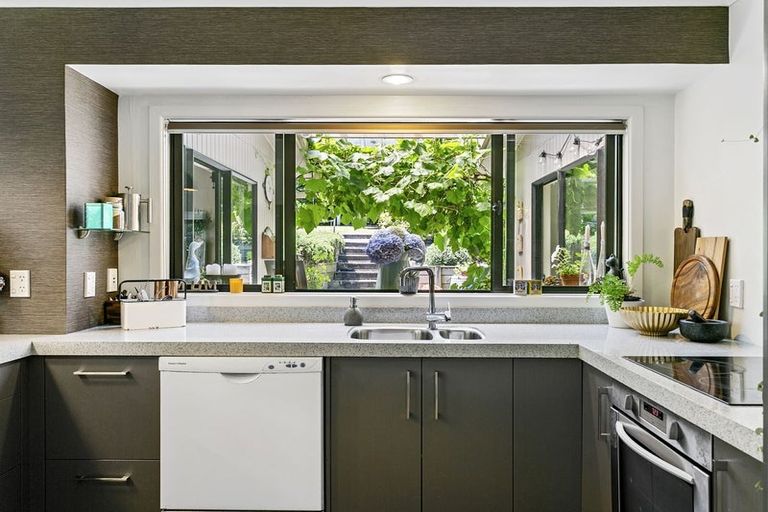 Photo of property in 66 Shepherd Road, Waipahihi, Taupo, 3330