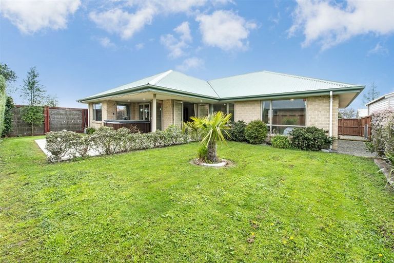 Photo of property in 102 Charles Street, Rangiora, 7400