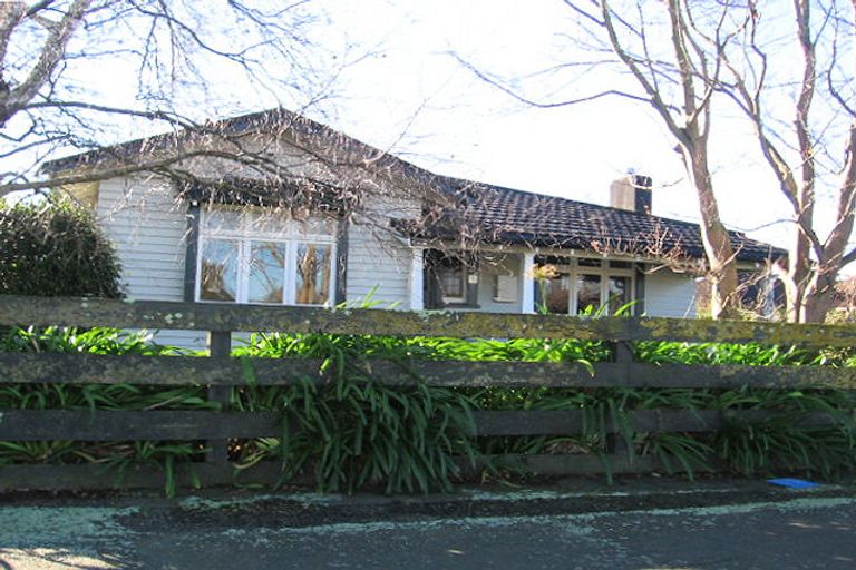Photo of property in 9 Albert Street, Palmerston North, 4414