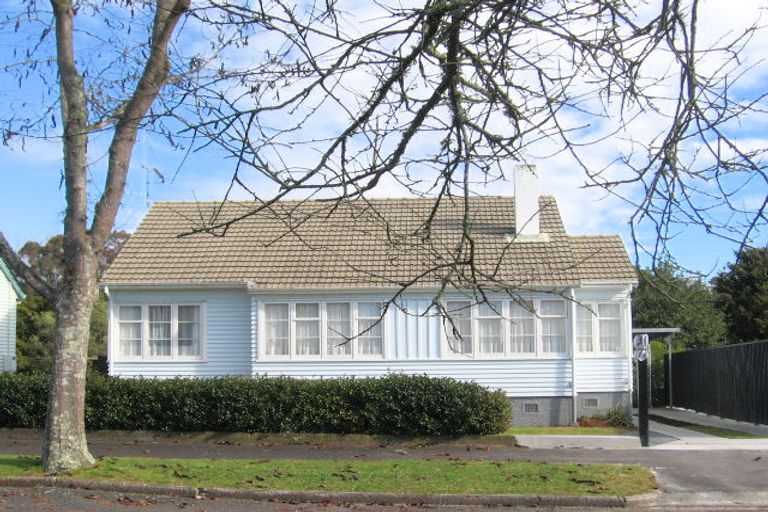 Photo of property in 42 Jellicoe Drive, Hamilton East, Hamilton, 3216