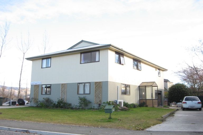 Photo of property in 2 Clutha Street, Alexandra, 9320