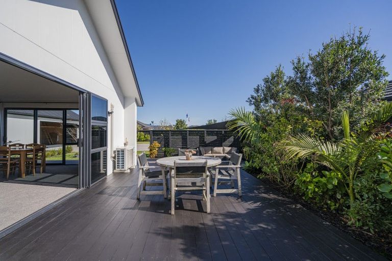 Photo of property in 128 Kupe Drive, Whitianga, 3510