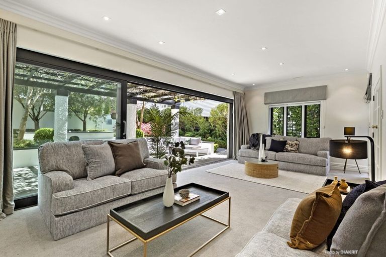 Photo of property in 54b Hobson Street, Thorndon, Wellington, 6011