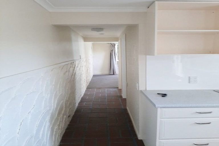 Photo of property in 43 Warwick Street, Wilton, Wellington, 6012