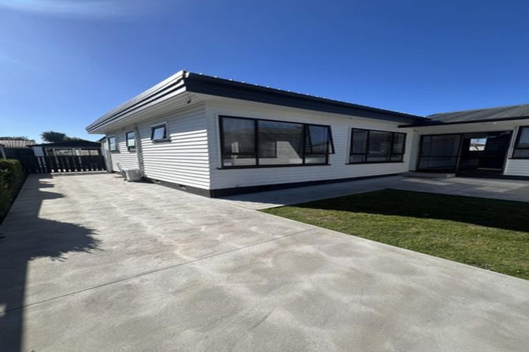 Photo of property in 69 Coopers Road, Dallington, Christchurch, 8061