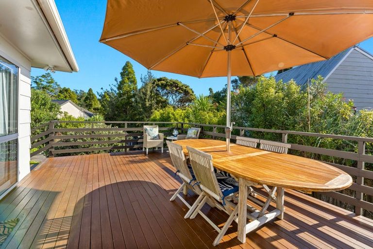 Photo of property in 37 Gatman Street, Birkdale, Auckland, 0626