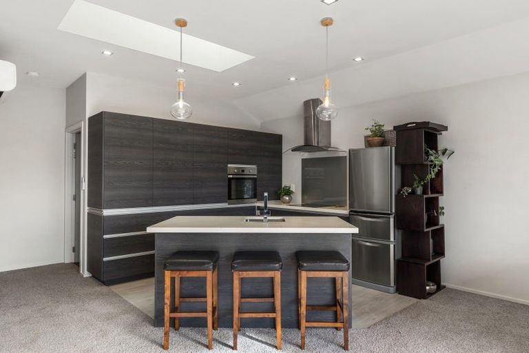 Photo of property in 31 Rannoch Drive, Jacks Point, Queenstown, 9371