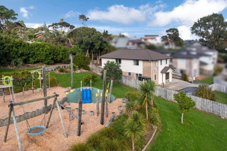 Photo of property in 59 Tamahere Drive, Glenfield, Auckland, 0629