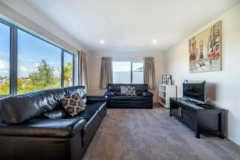 Photo of property in 13a Ensign Place, Hillcrest, Auckland, 0627