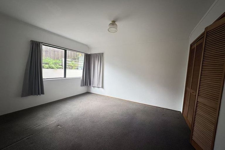 Photo of property in 27 Oaktree Avenue, Browns Bay, Auckland, 0630