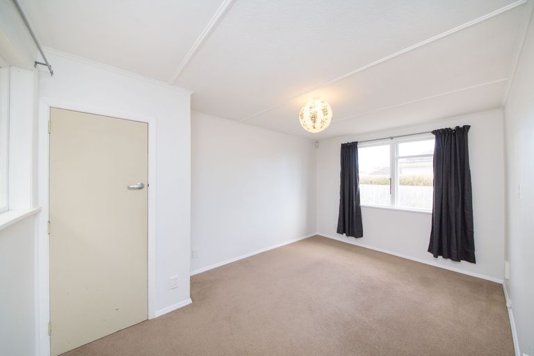 Photo of property in 8 Bradford Place, Awapuni, Palmerston North, 4412