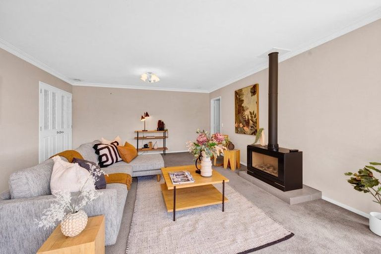 Photo of property in 362 Mangorei Road, Merrilands, New Plymouth, 4312