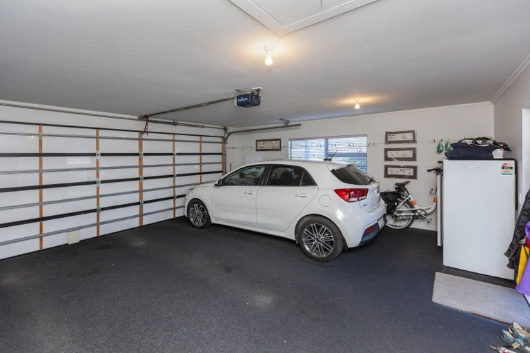 Photo of property in 5 Hana Udy Place, Paraparaumu Beach, Paraparaumu, 5032