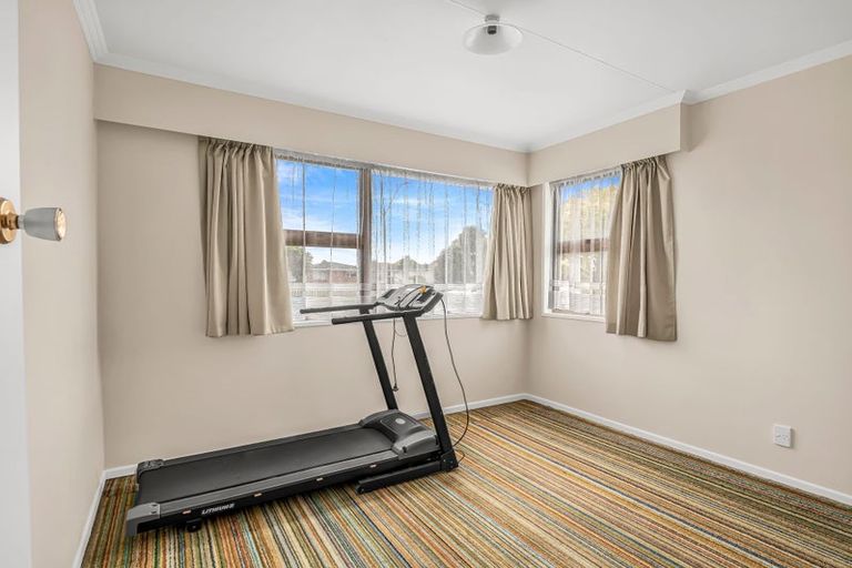 Photo of property in 29 John F Kennedy Drive, Milson, Palmerston North, 4414