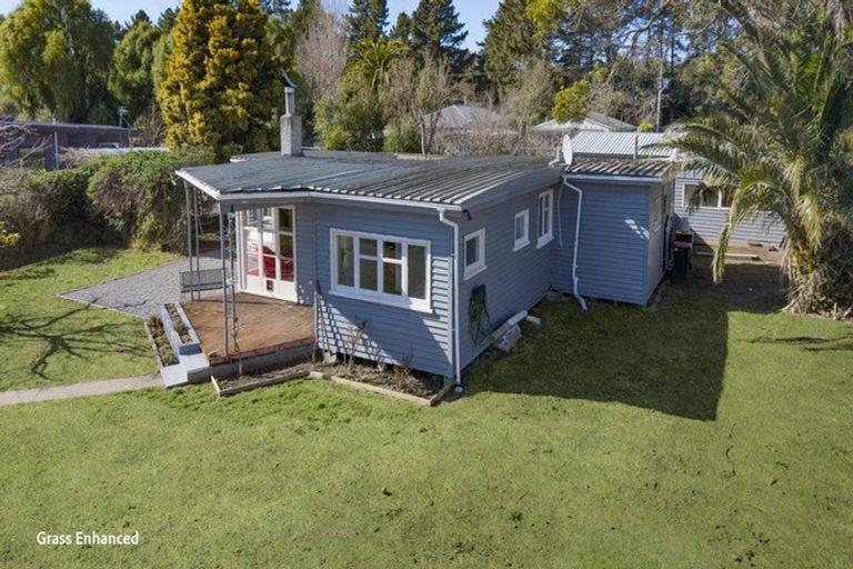 Photo of property in 29 Stalkers Road, Woodend Beach, Woodend, 7691