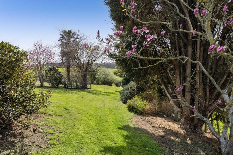 Photo of property in 516 Turuturu Road, Hawera, 4674