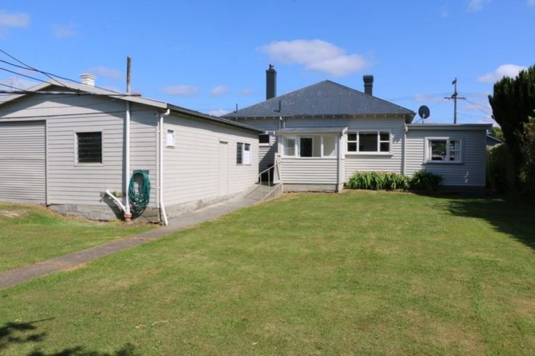 Photo of property in 15 Herbert Street, Waimate, 7924