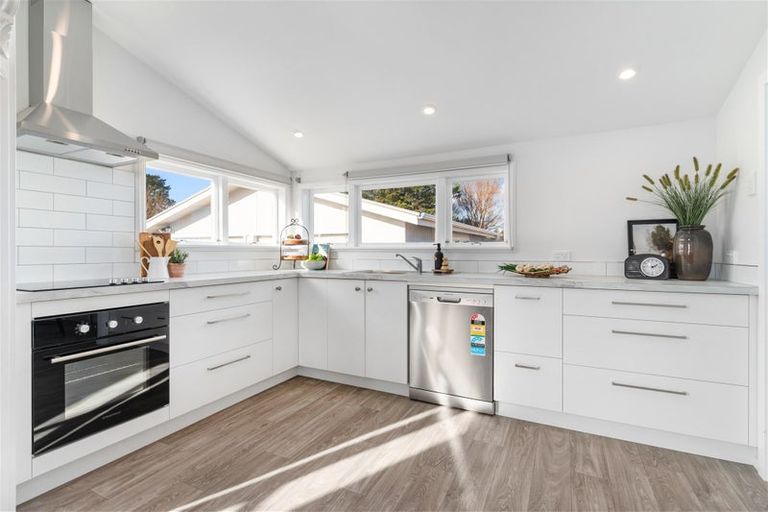 Photo of property in 135 Lincoln Road, Carterton, 5713