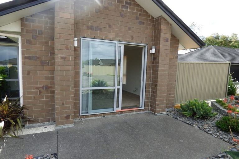 Photo of property in 7 Erceg Way, Rosehill, Papakura, 2113