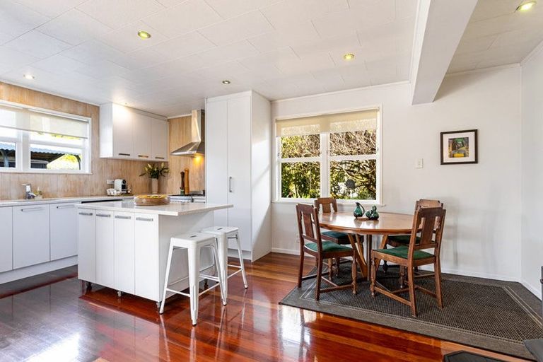 Photo of property in 8 Trigg Road, Huapai, Kumeu, 0810