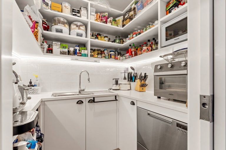 Photo of property in 4 Taumata Road, Omaha, Warkworth, 0986